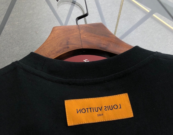 ブランドTシャツ角部分ディテール